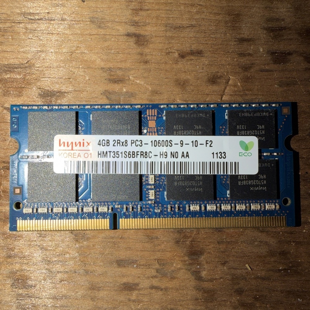 1X 4GB  Hynix PC3-10600S (DDR3-1333) laptop RAM  HMT351S6BFR8C-H9 - TESTED